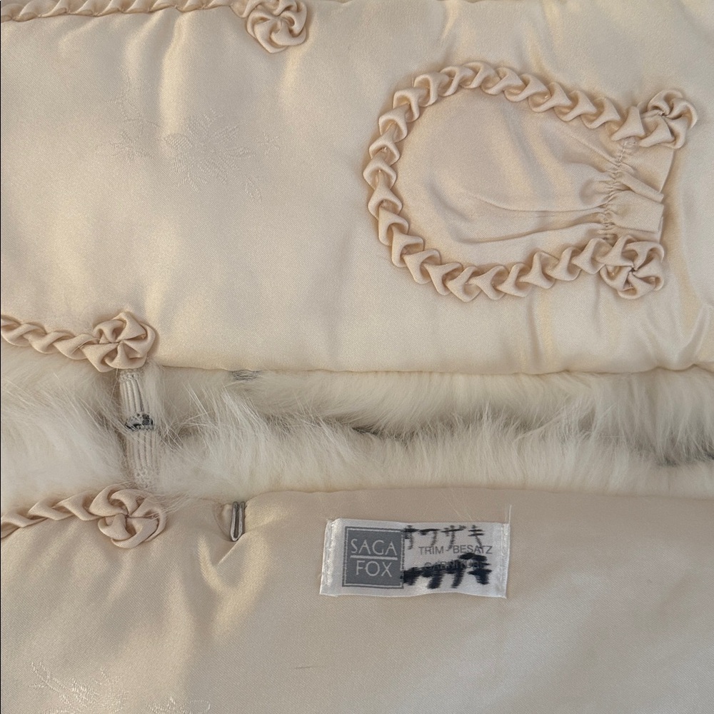 Saga fox fur wrap collar - Picture 7 of 9